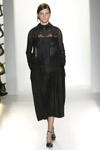 Look 10